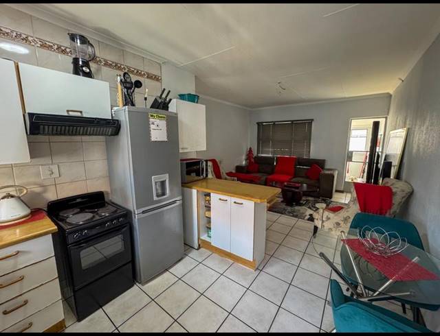2 BEDROOM APARTMENT FOR SALE IN ALBERTON
